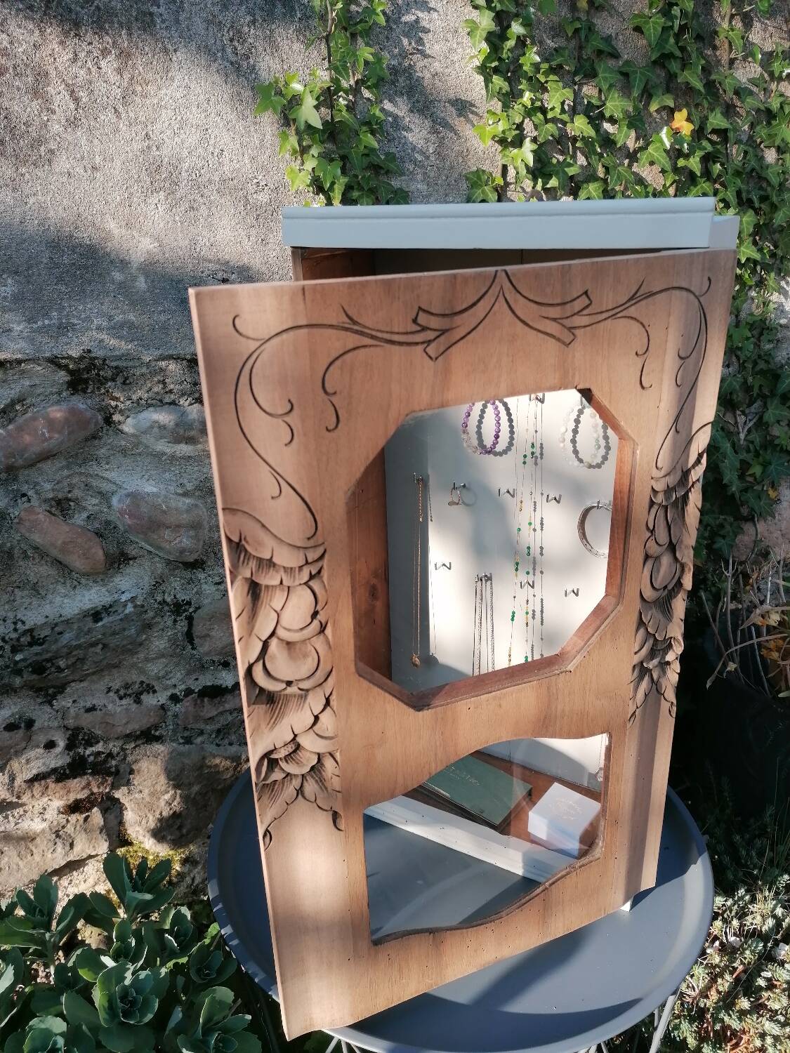 Armoire à bijoux
