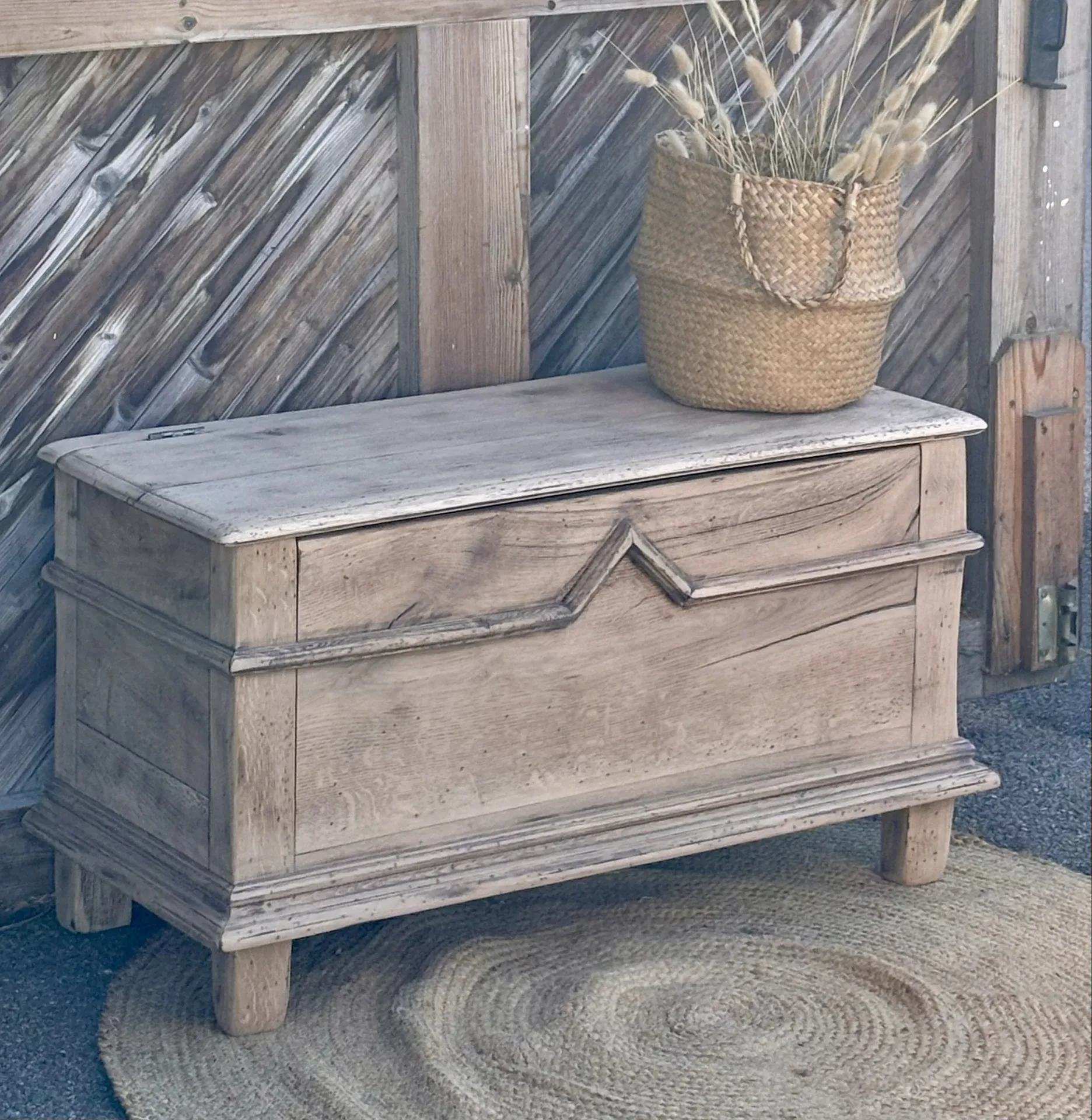 Antique oak solid wood chest bank