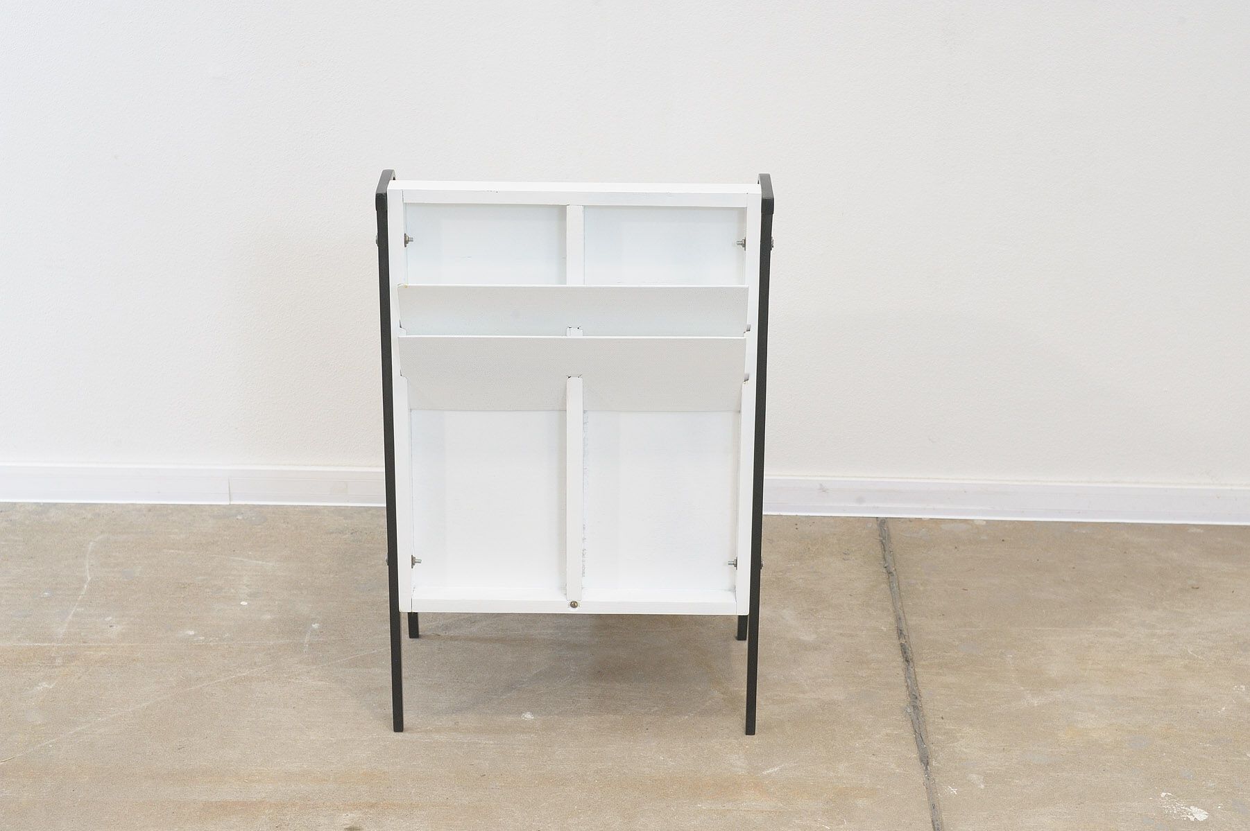 Commode du milieu du siècle entièrement restaurée par Tatra nabytok, années 1960