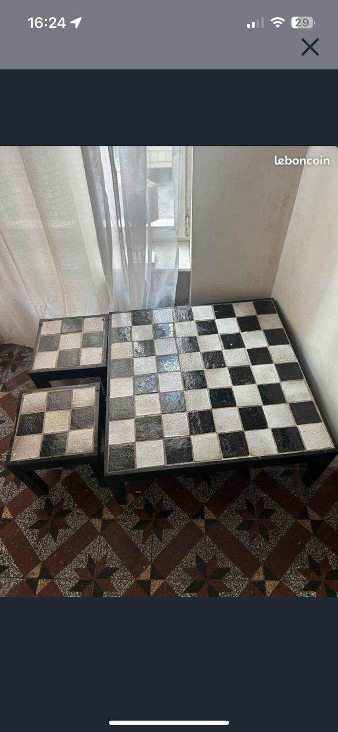 Set of three coffee tables