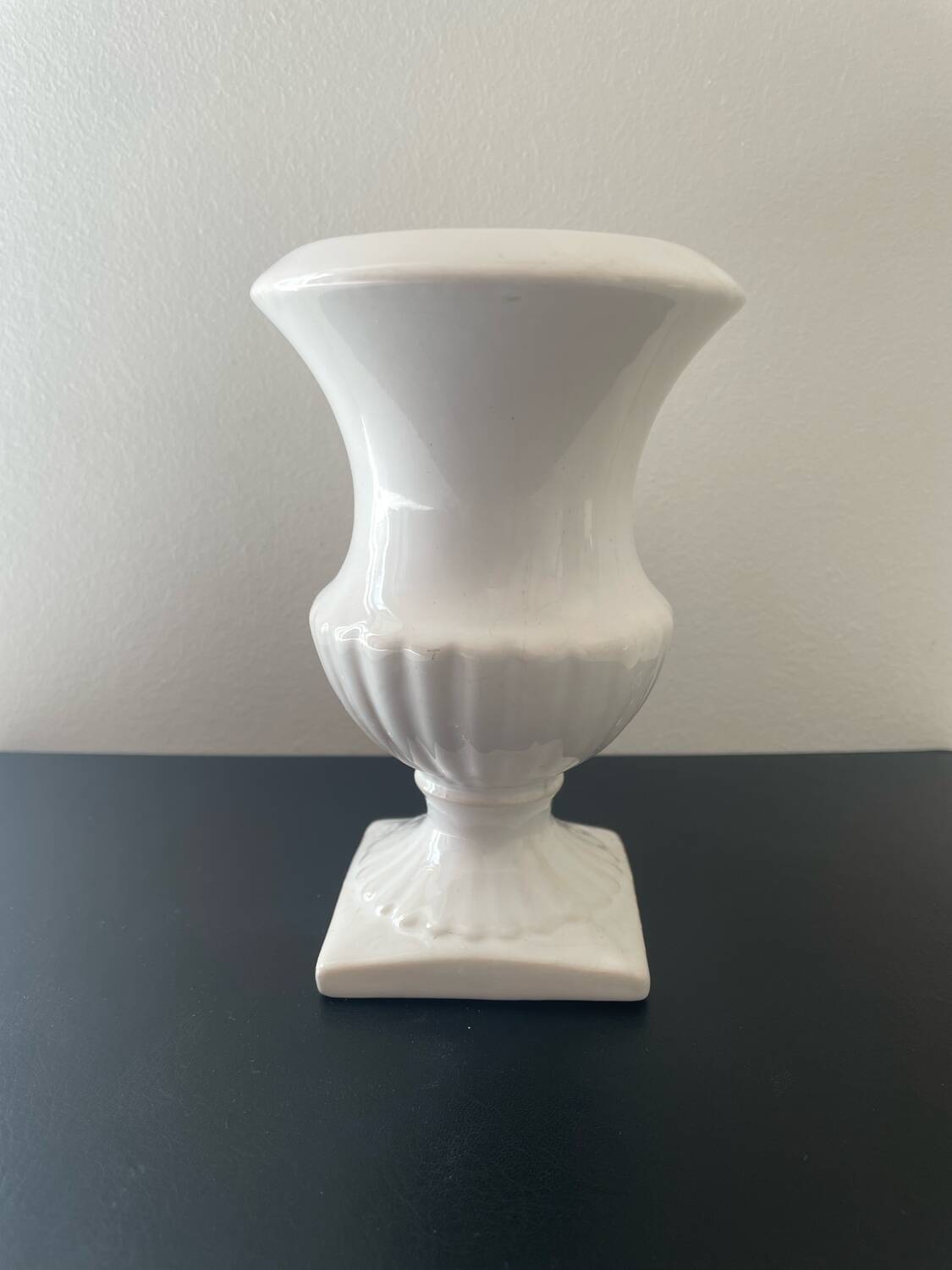 Medici white porcelain vase