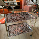 Folding service with wheels