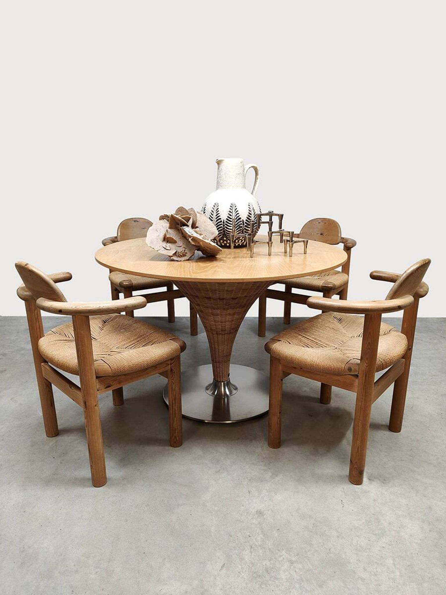 Vintage Italian Tito Agnoli wicker dining table Bonacina Pierantonio