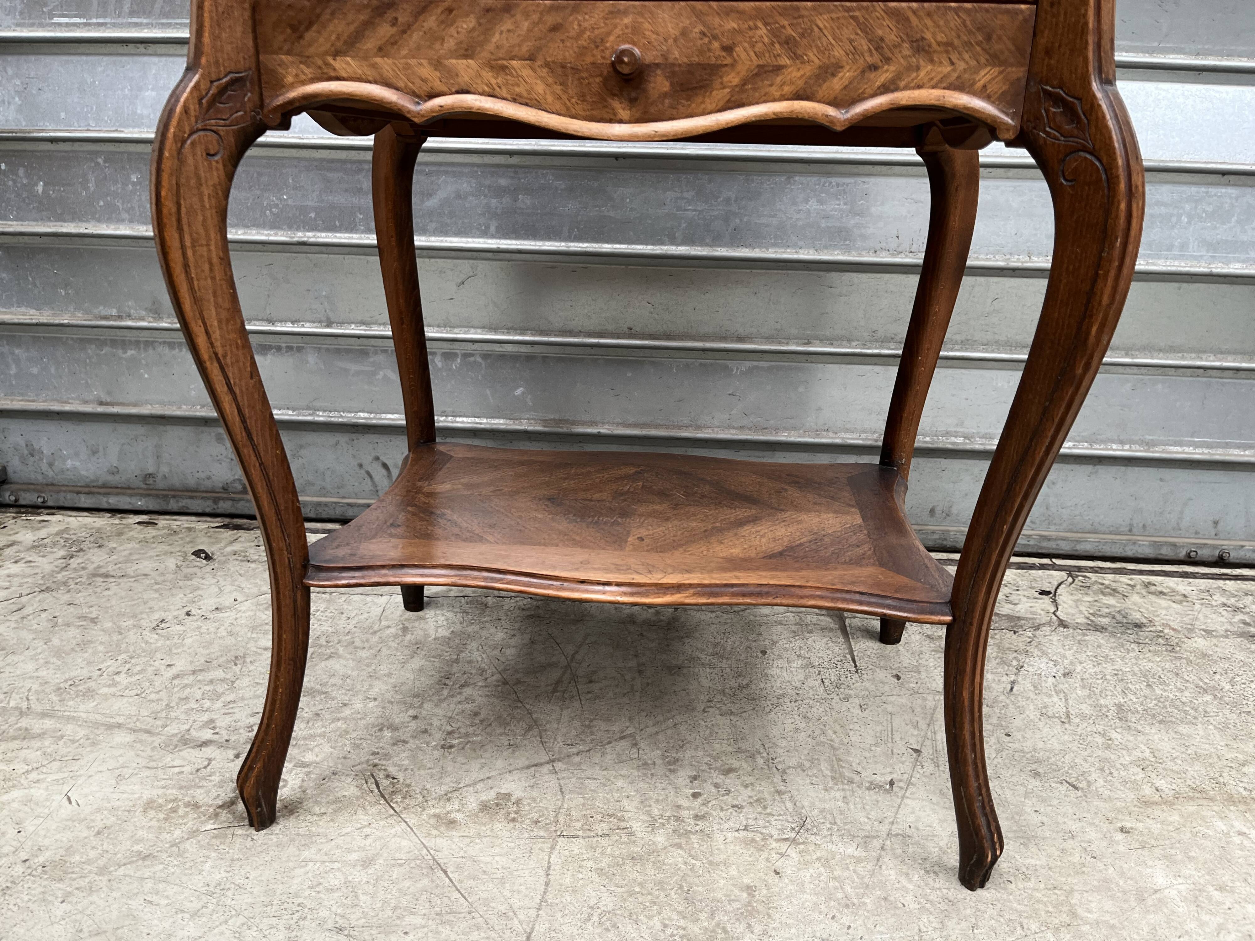 Coiffeuse en acajou de style Louis XV