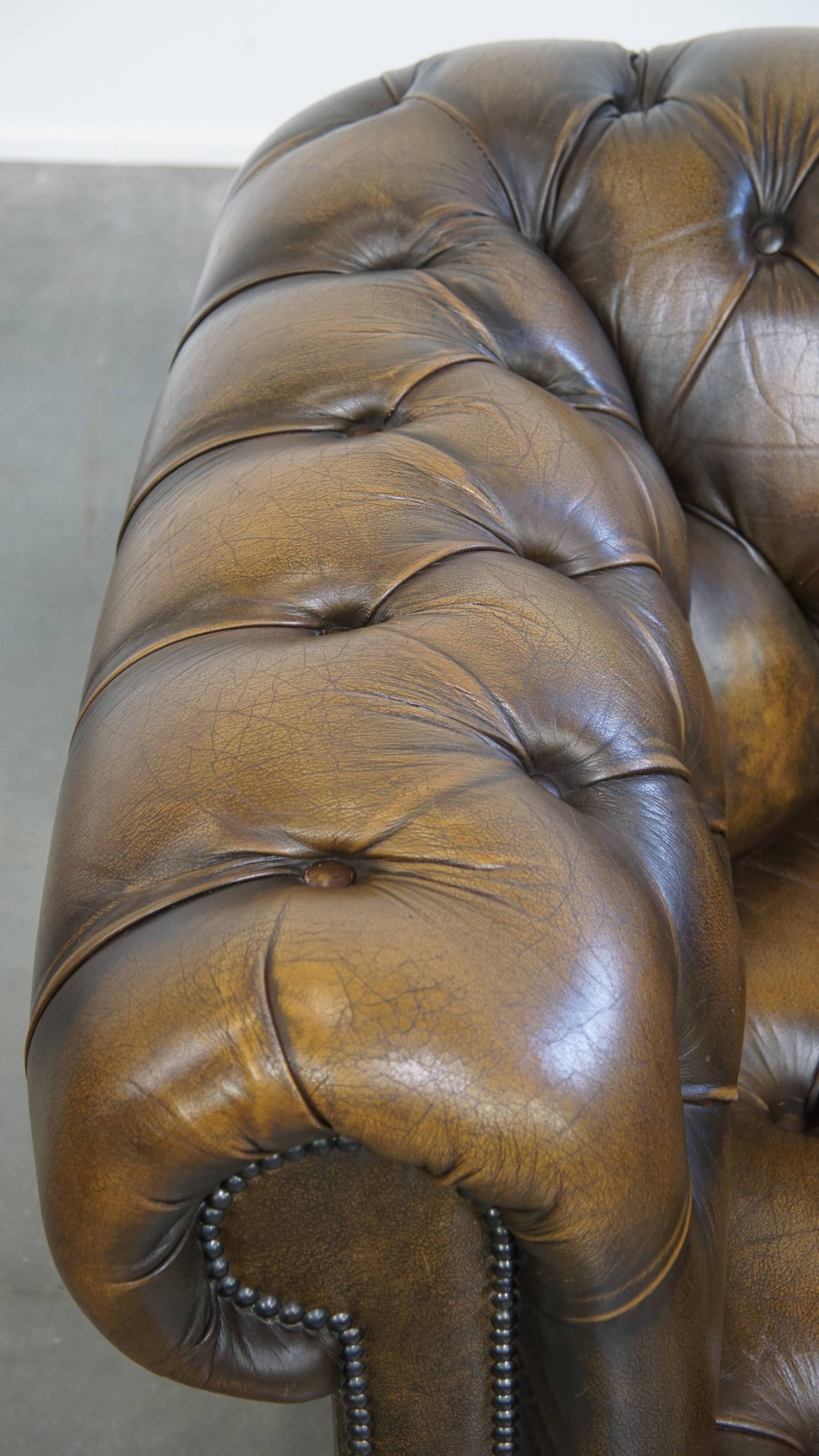Fauteuil Chesterfield vintage en cuir de vache anglais