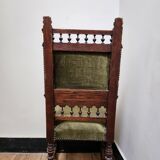 Chaise néo gothique