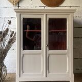 Old showcase