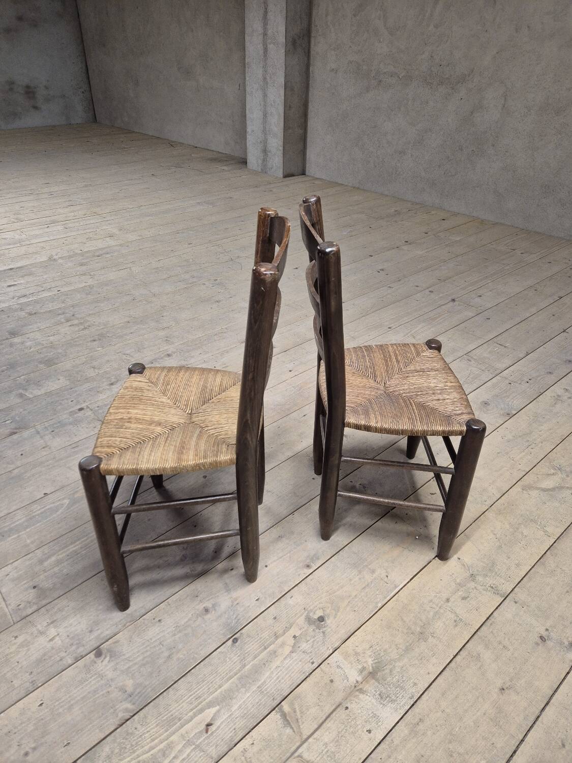 Pair of rustic country mountain straw chairs, old 1950s