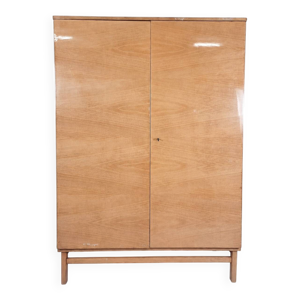 Armoire en frêne, années