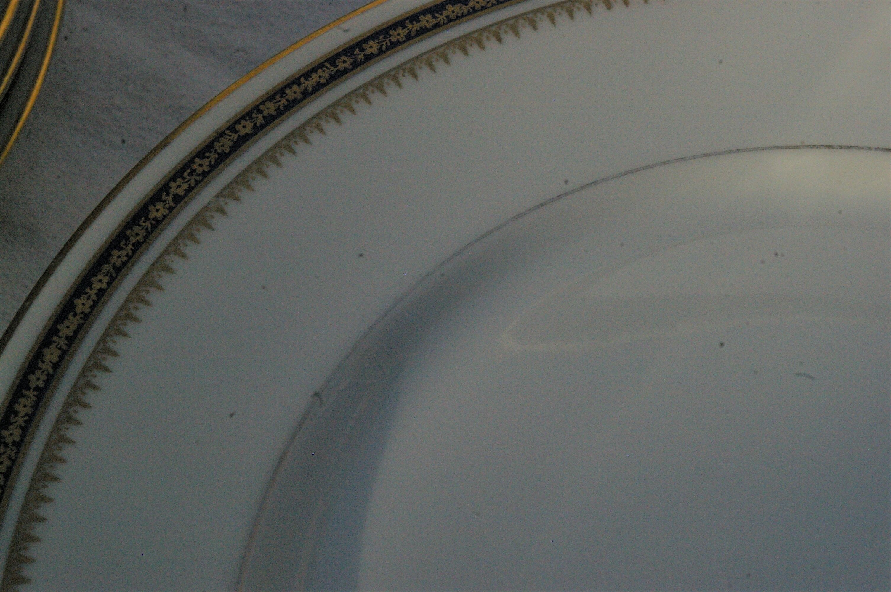 Table service 58 pieces in limoges porcelain uc - blue and gold border