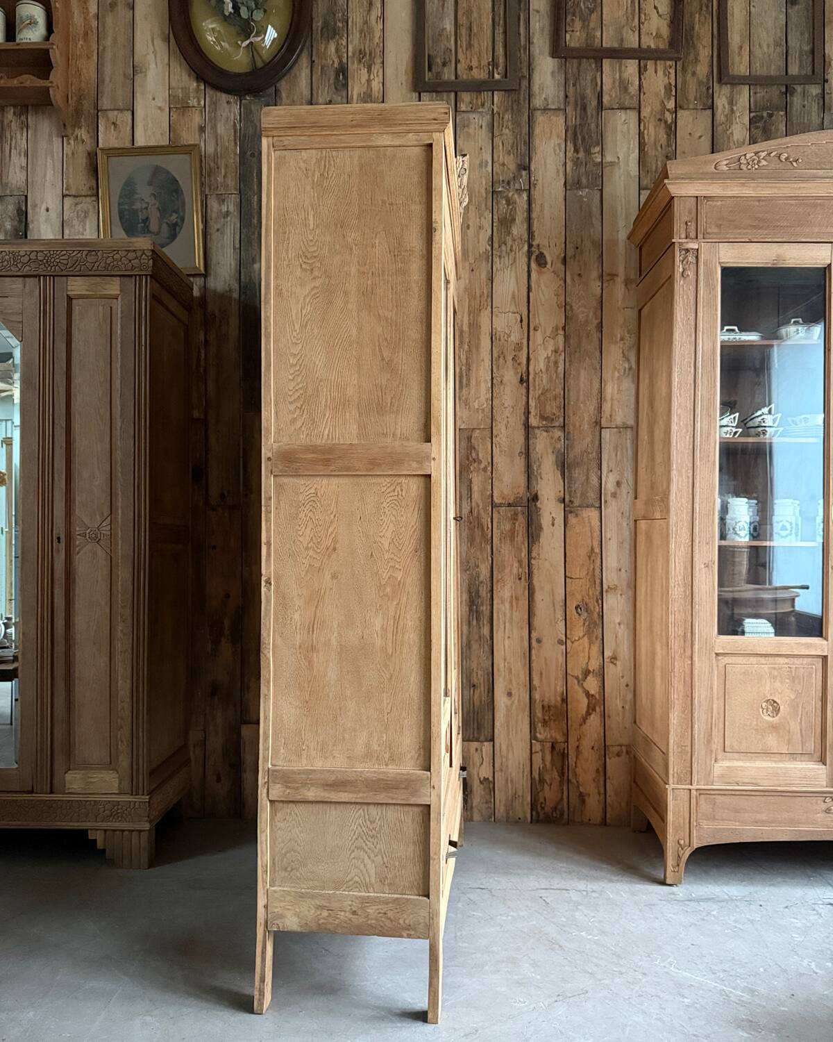 Art Deco oak wardrobe (renovated)