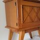 Table de chevet pieds compas