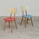 Paire de chaises bois TON Bystrice Thonet rouge et bleu