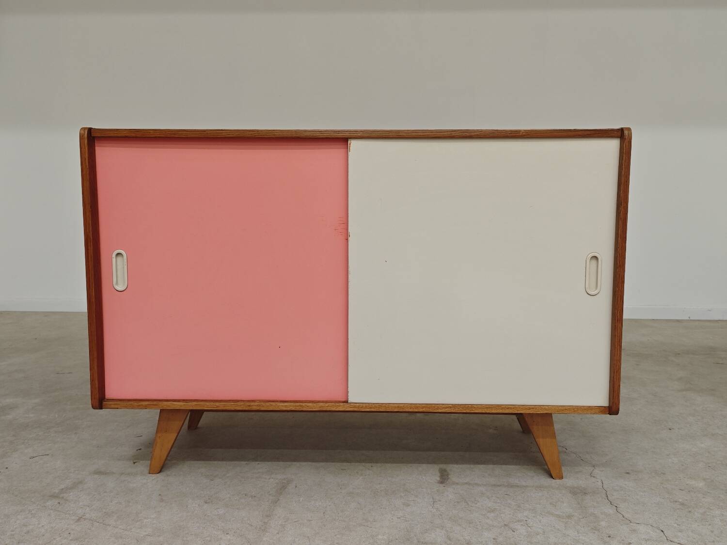 Wooden buffet U 452 pink by Jiri Jiroutek for Intérier Praha 1960