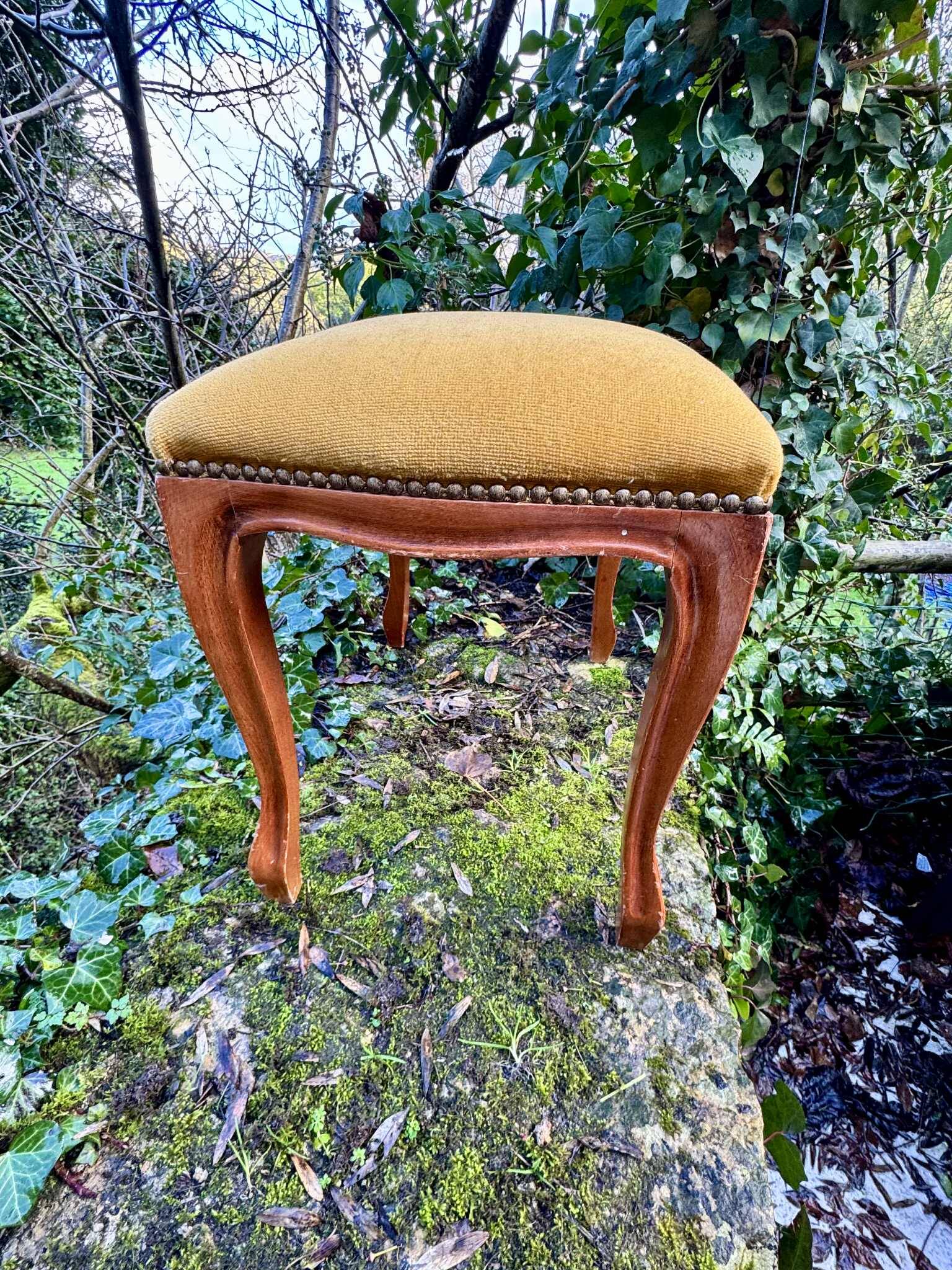 Large studded footrest in Louis XV style