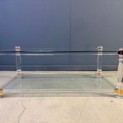 Table basse vintage en lucite et laiton, années 1970