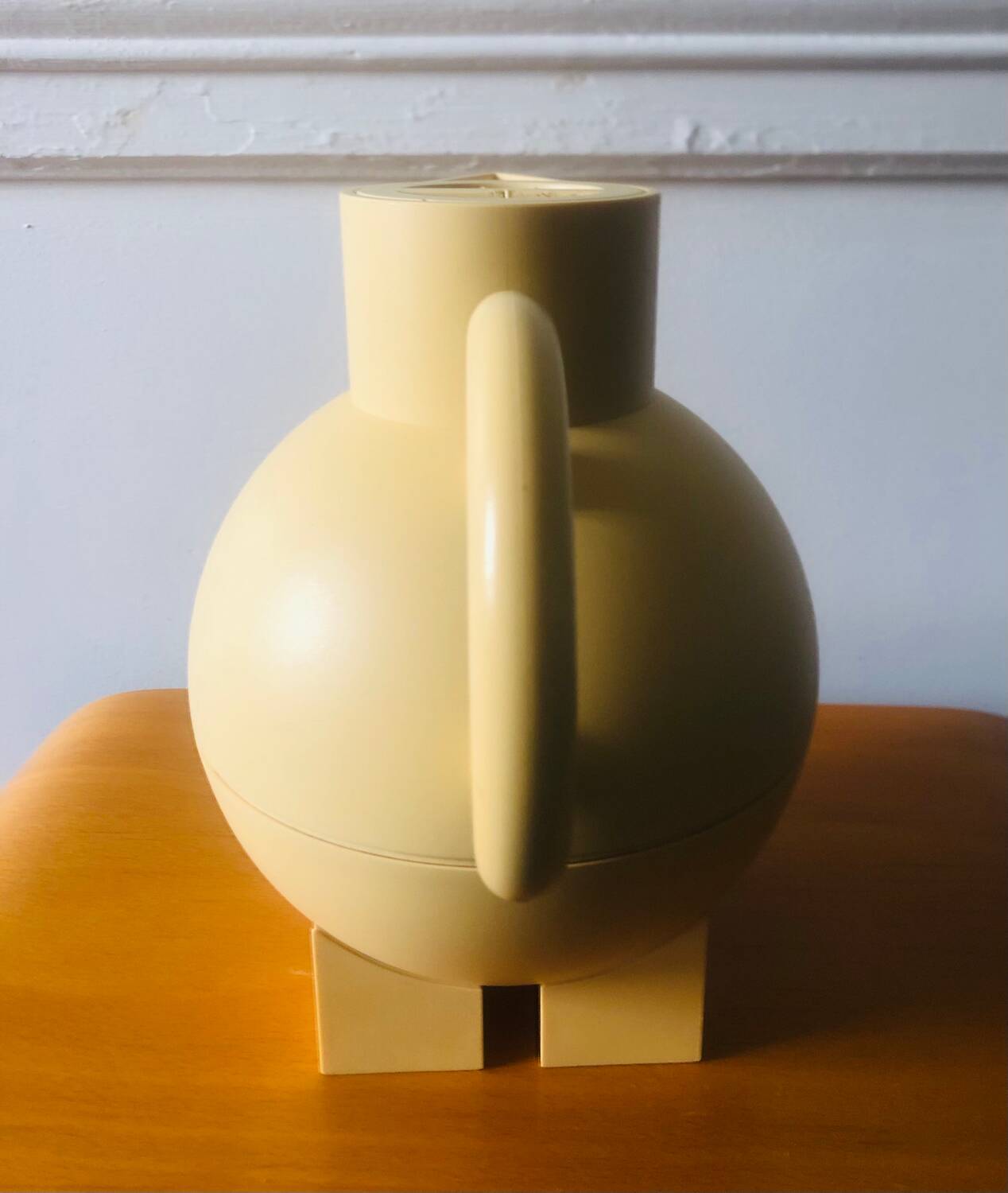 Carafe Euclid par Michael Graves pour Alessi