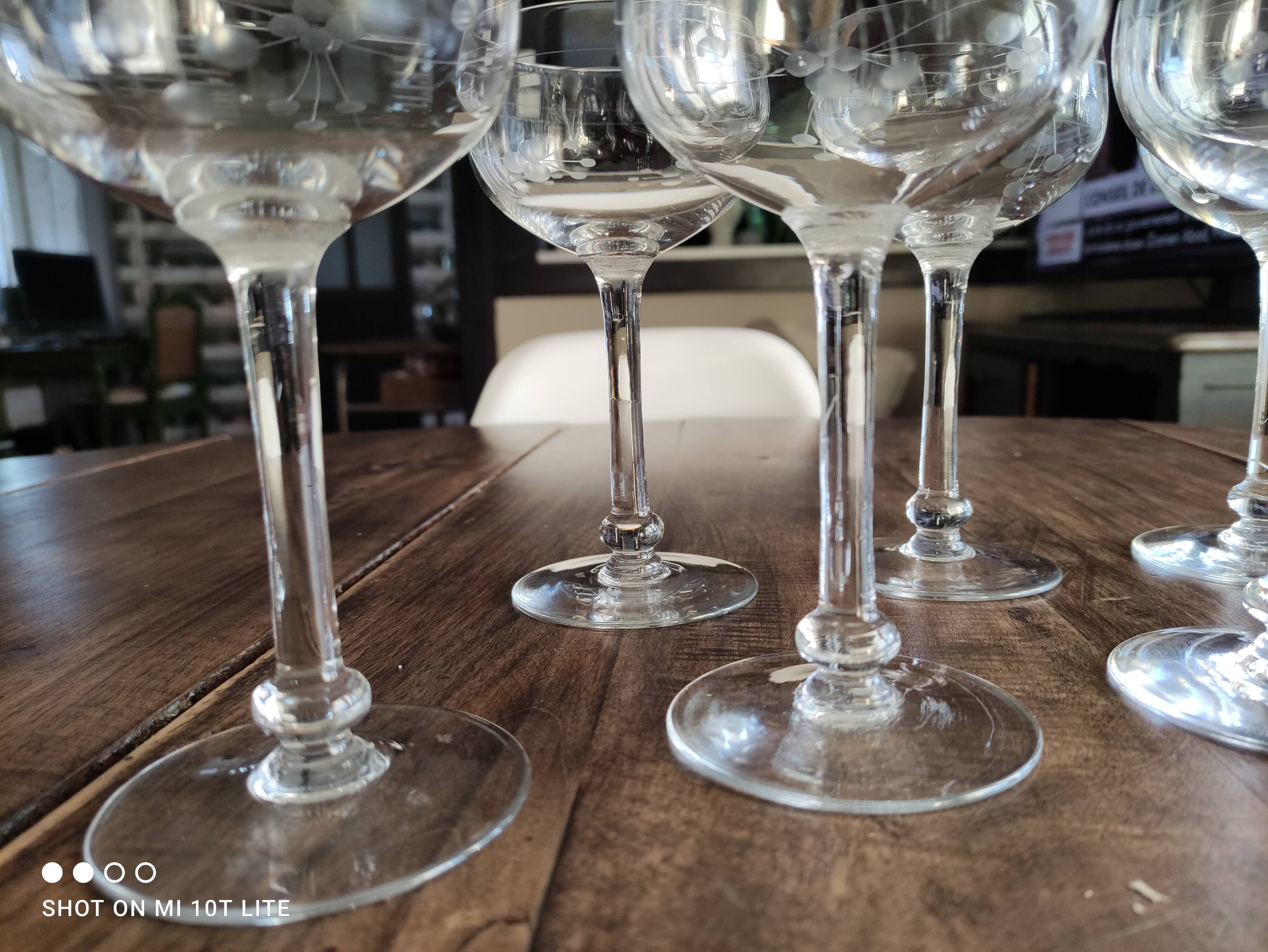 Set of 7 wine glasses drinking crystal balloon chiseled foot hemmed
