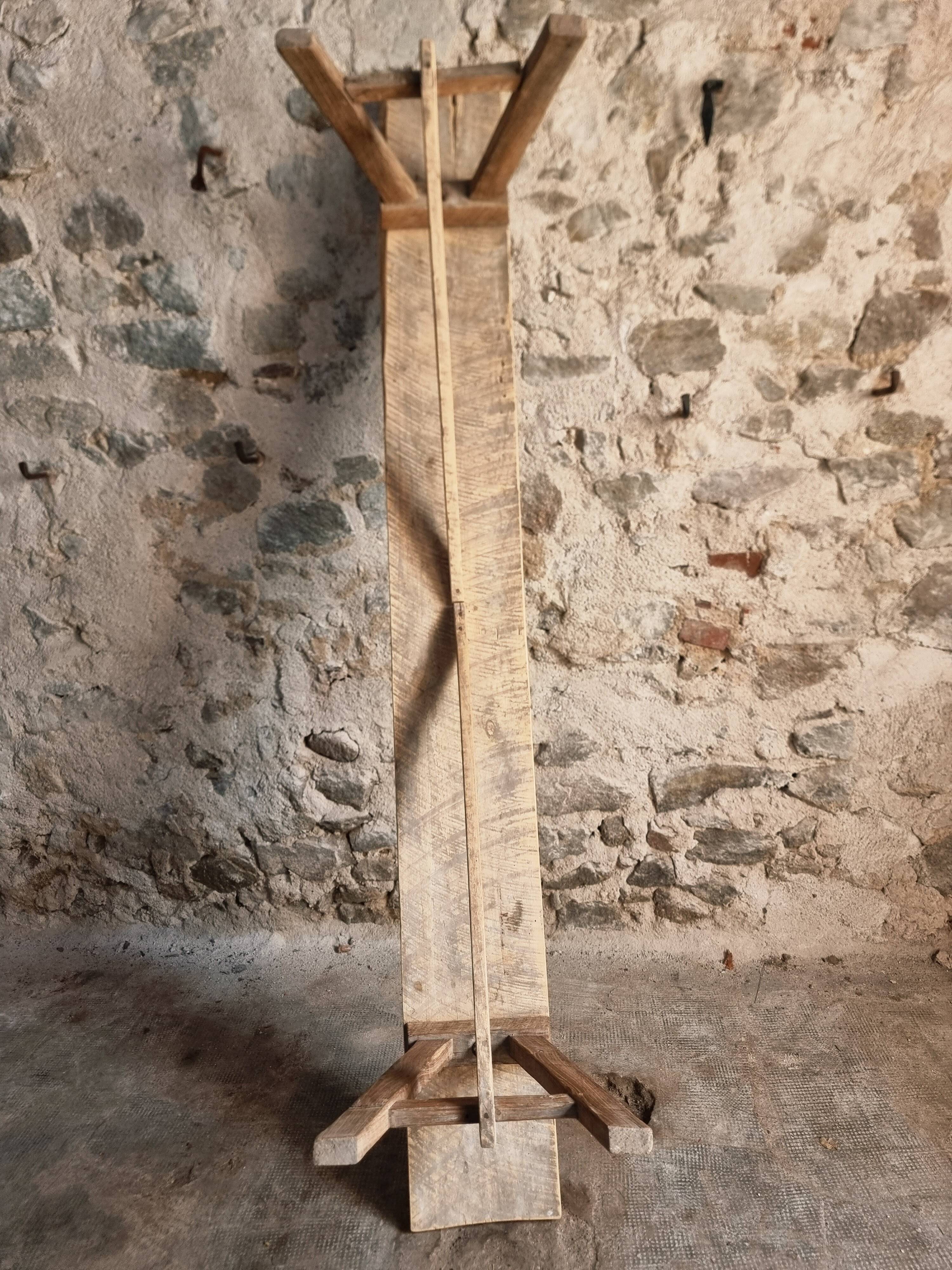 French antique wooden bench – Rustic farmhouse bench – Poplar and chestnut – Late 19th century – 198 cm