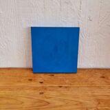 Blue formica trivet