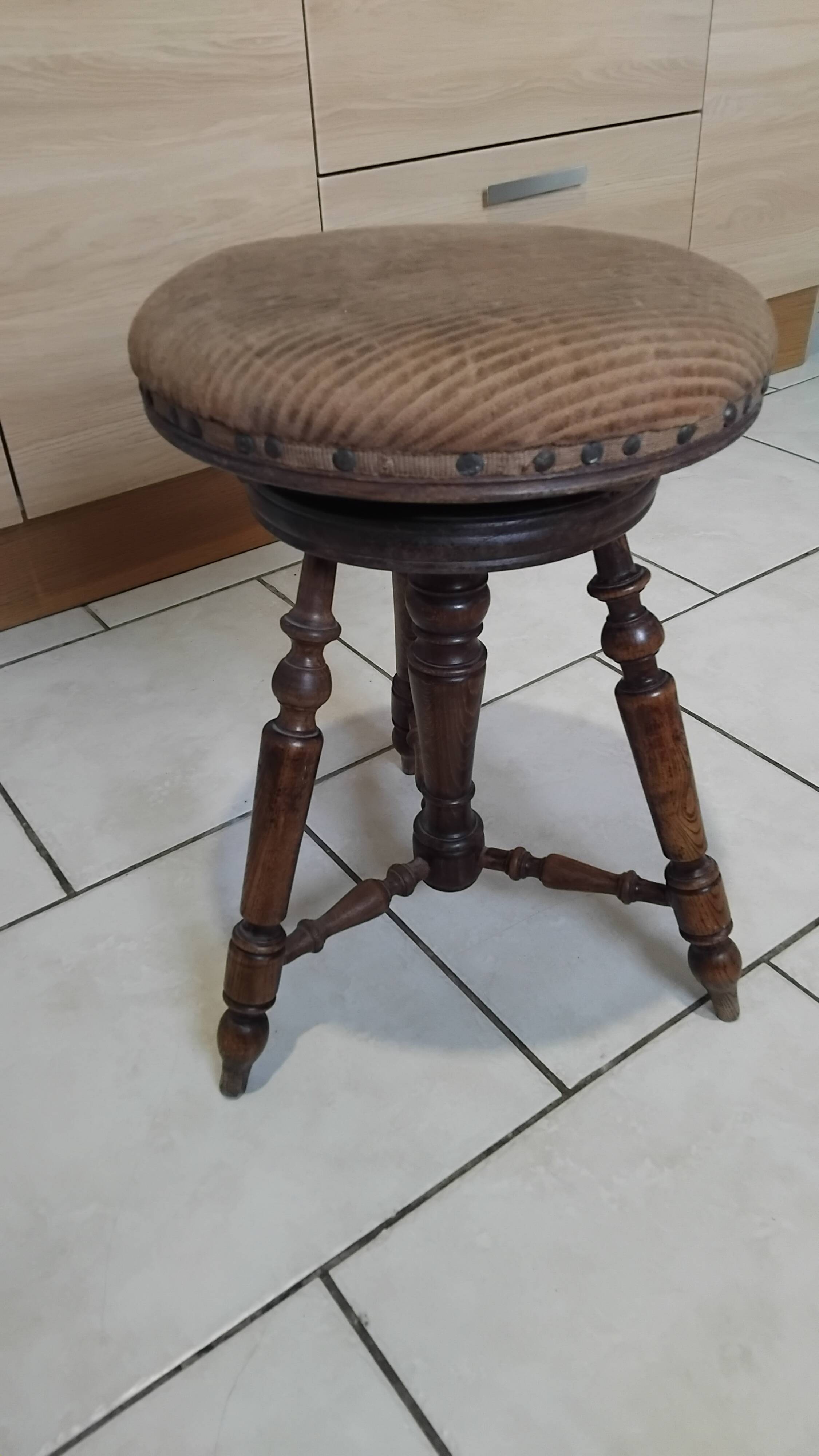 Antique Napoleon III Adjustable Round Piano Stool