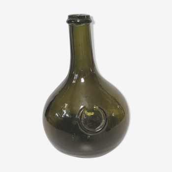 Bouteille en verre ancienne