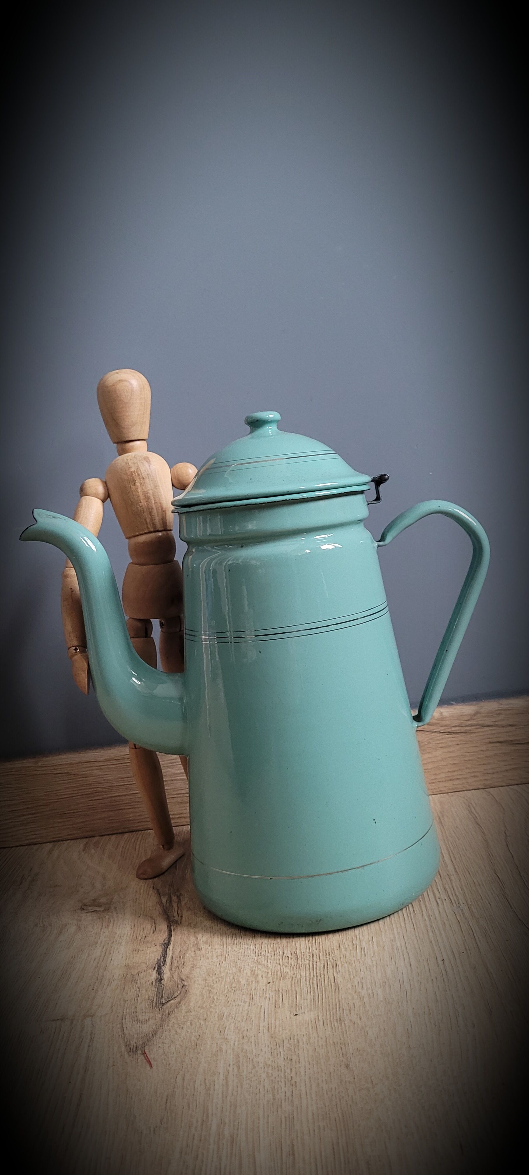 Green enamelled coffee maker lineage