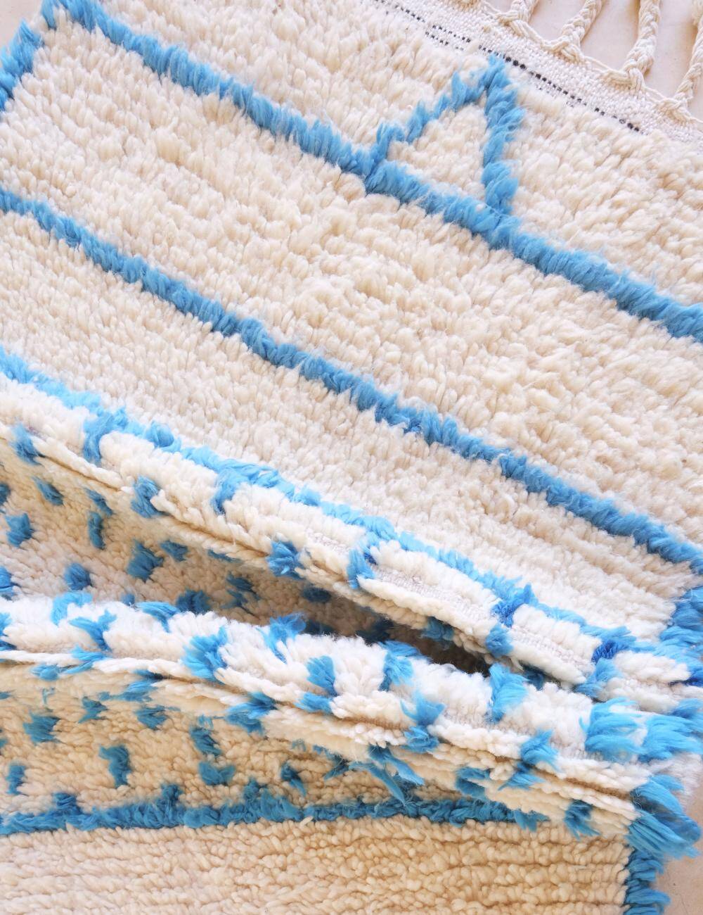Tapis berbère bleu