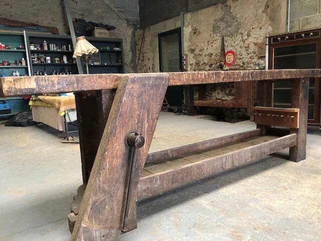 French Workbench
