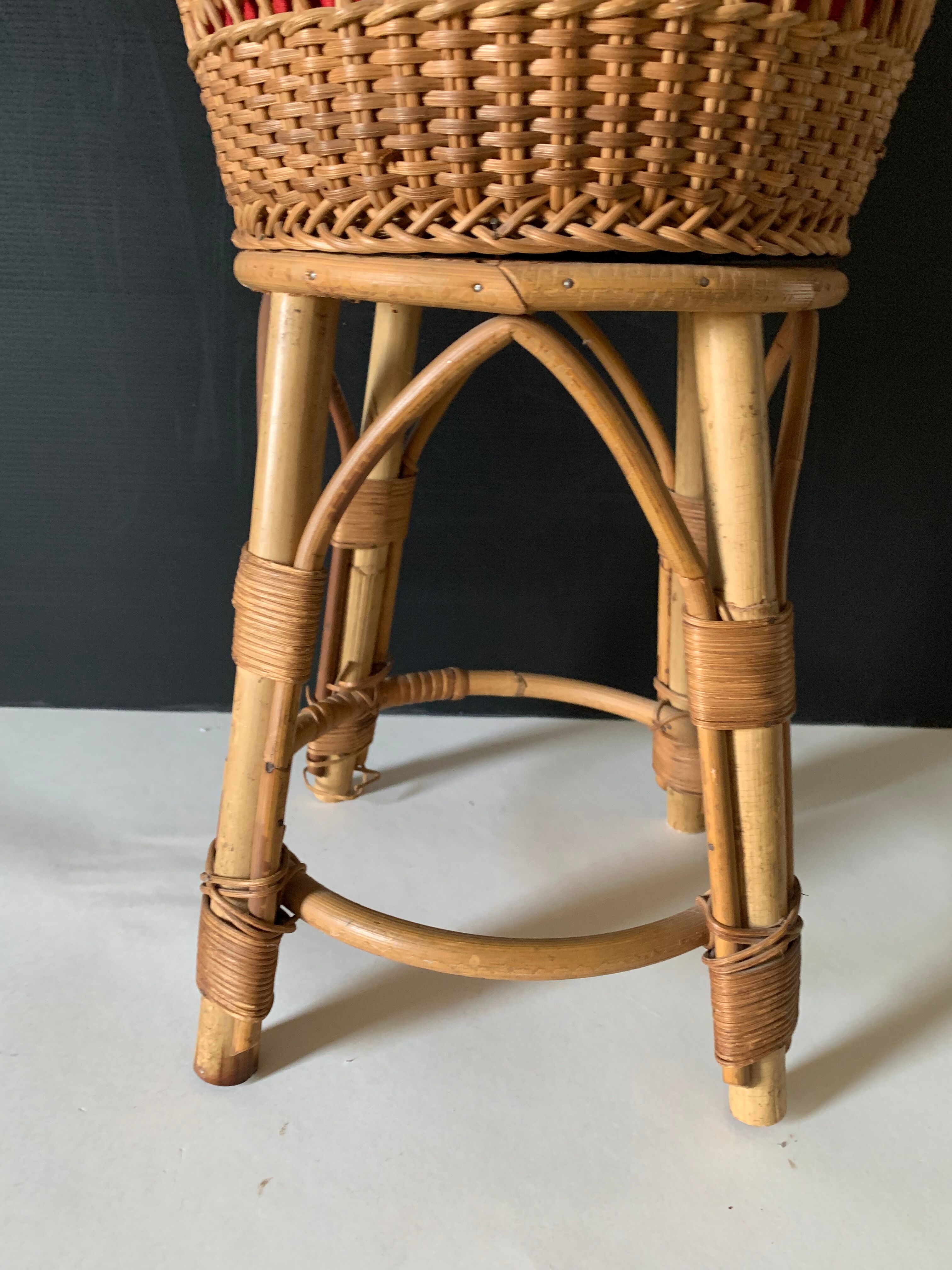 Worker wicker plant holder
