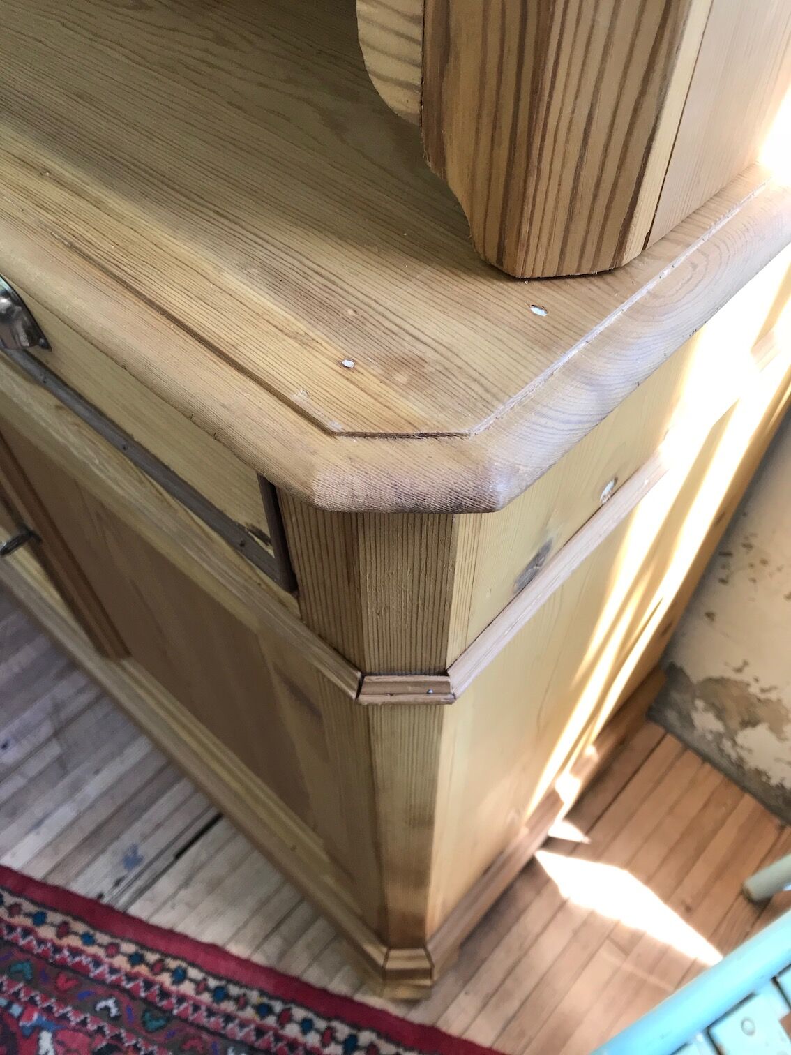 Buffet two bodies in raw pine