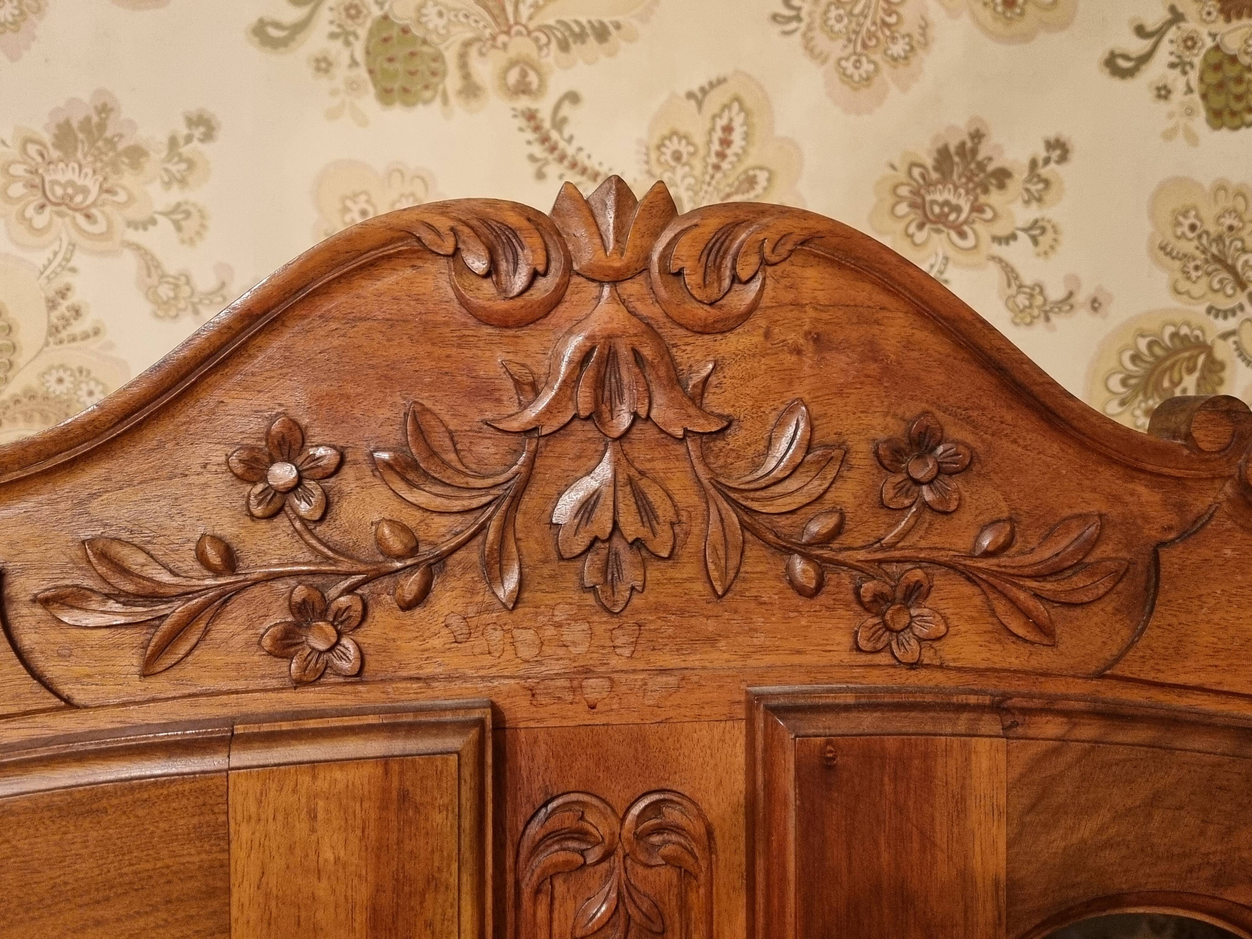 Small Provençal library