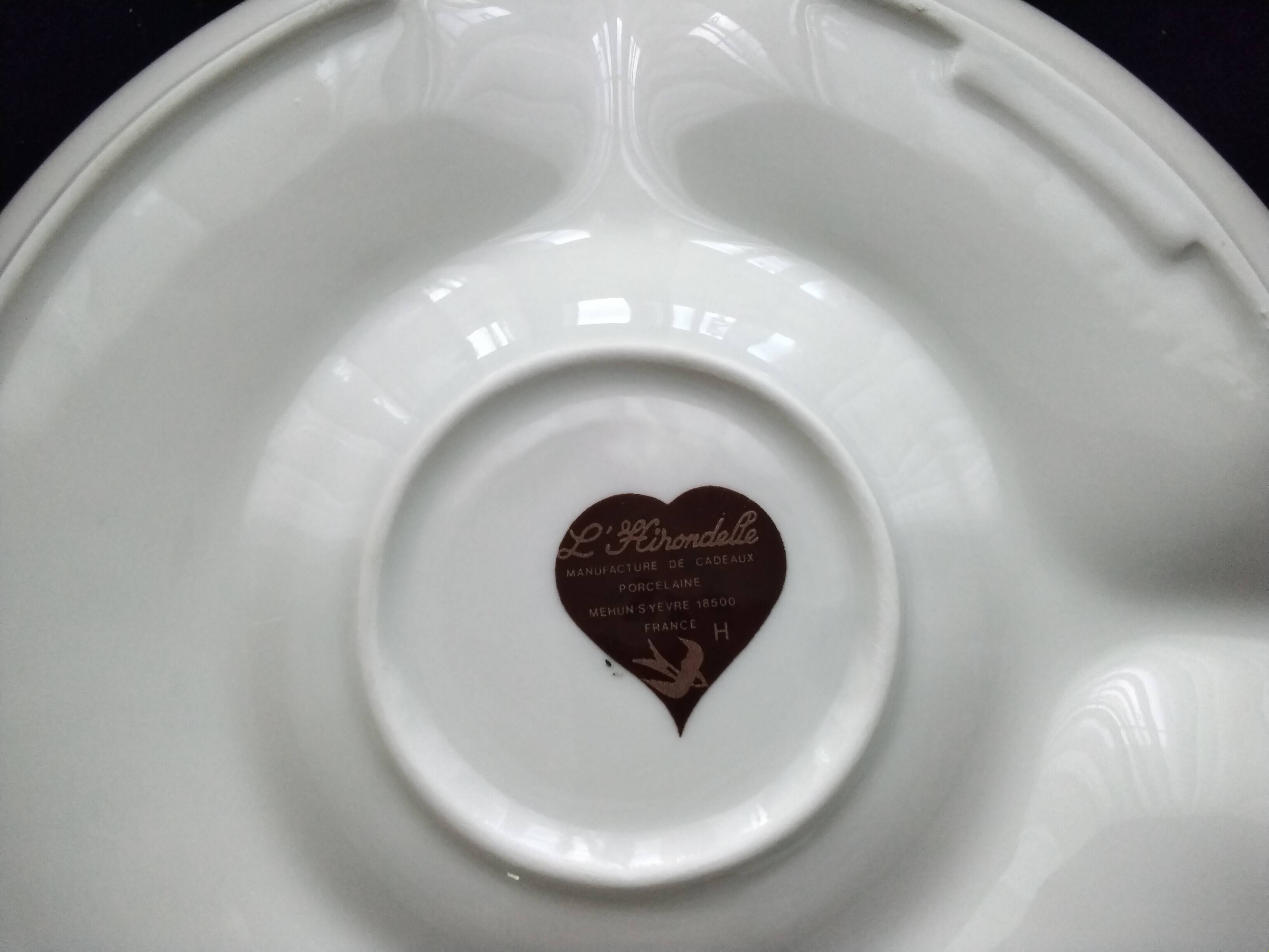 4 L’Hirondelle porcelain artichoke plates from Mehun sur Yèvre