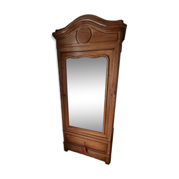 Armoire parisienne ancienne en bois massif et miroir biseauté
