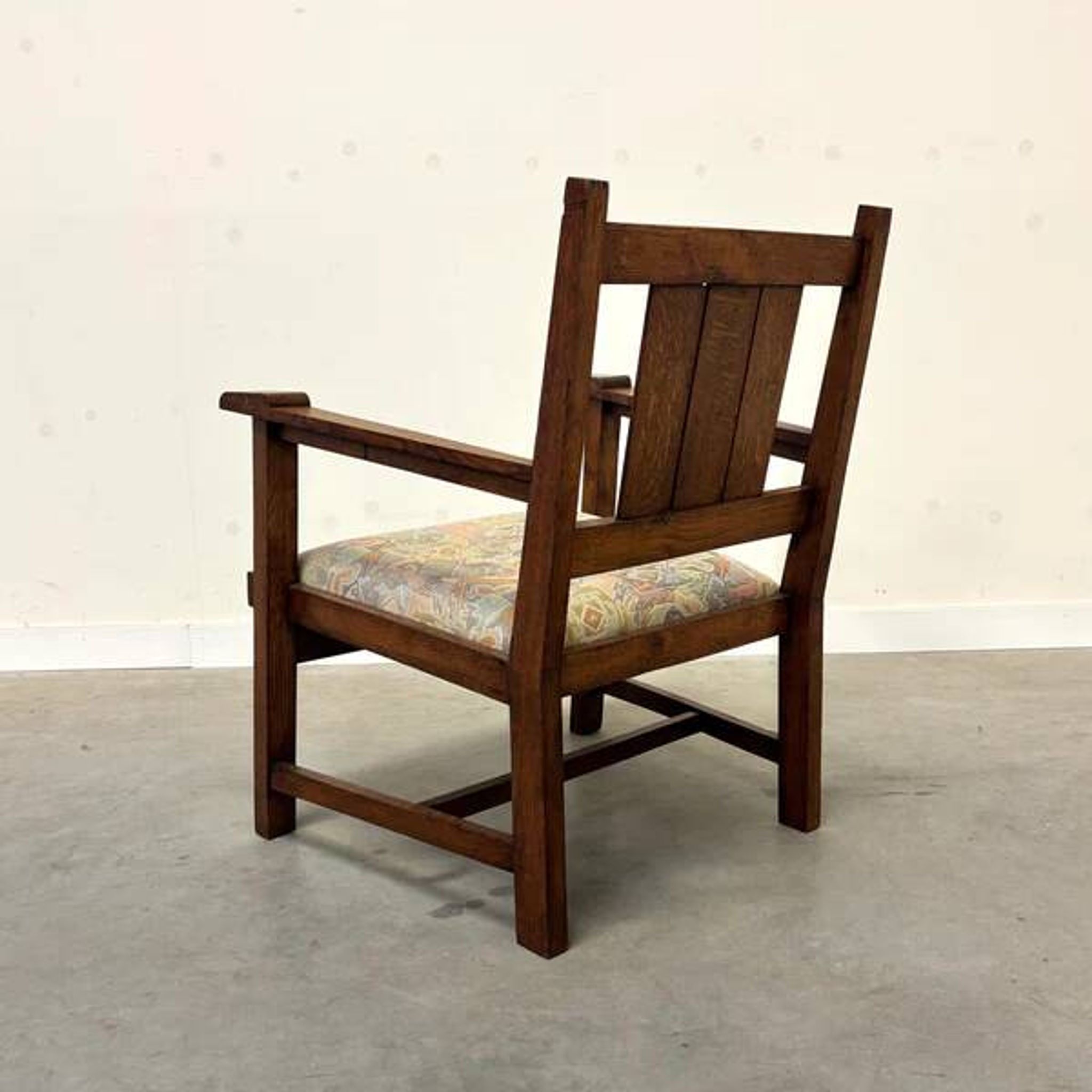 Fauteuil en chêne de l'École de La Haye, Art Déco néerlandais vers 1920 (2 sur 2)
