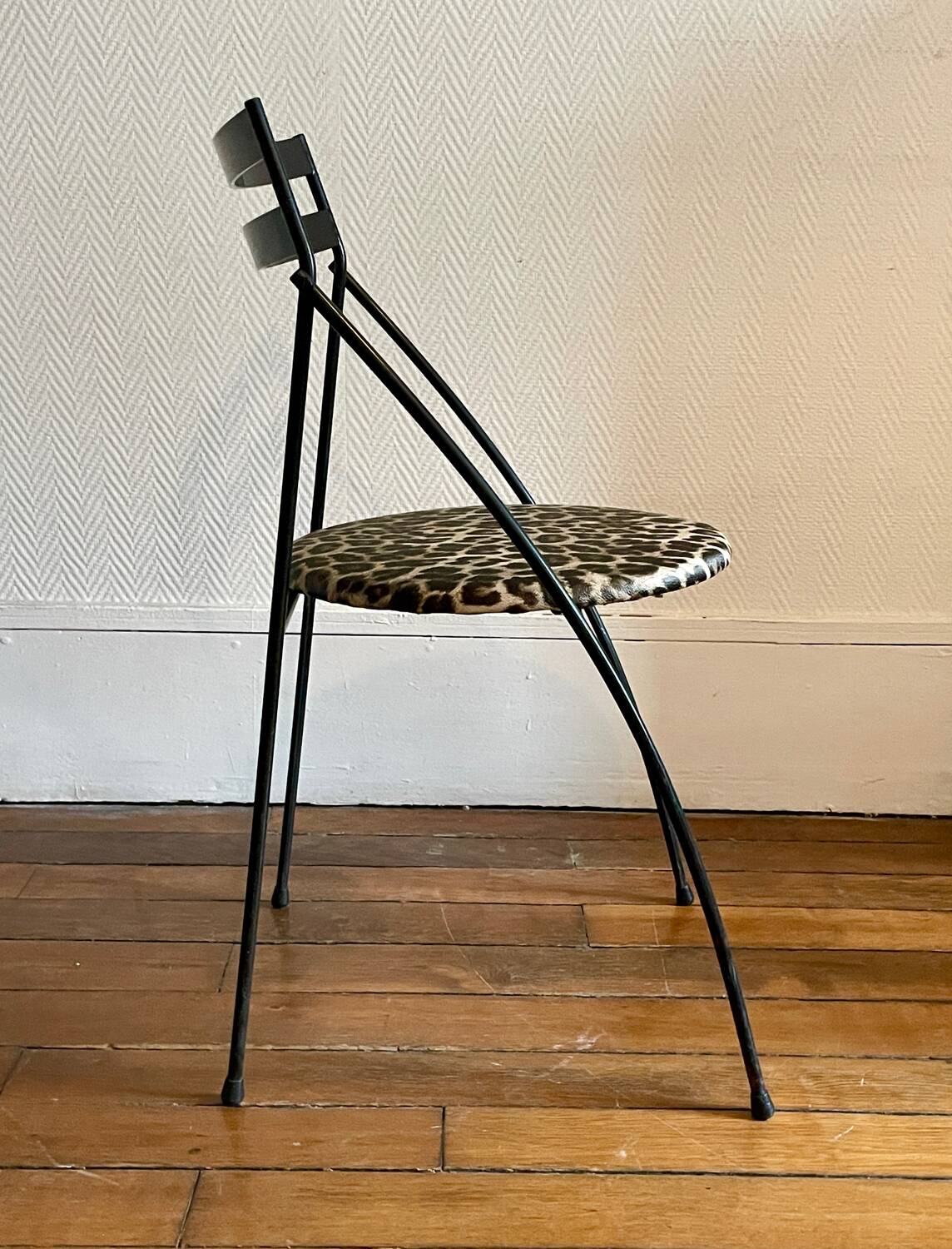 Pair of folding chairs with leopard seats, 1980