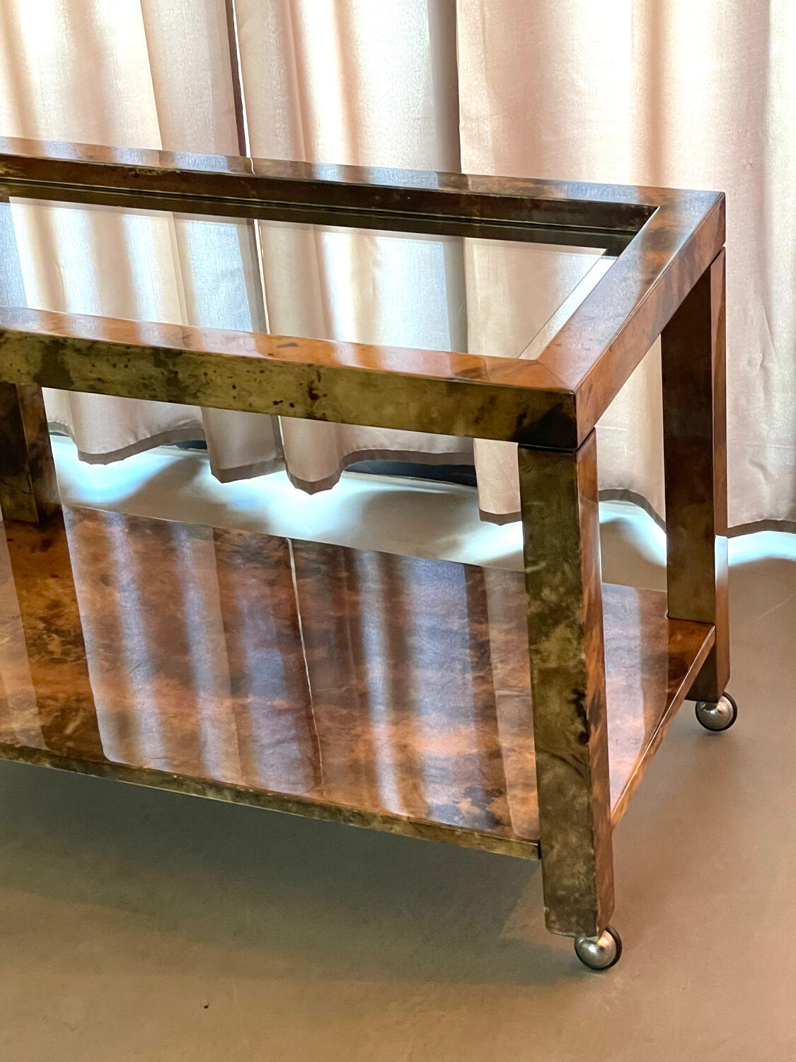 Bar cart desserte goat skin vellum