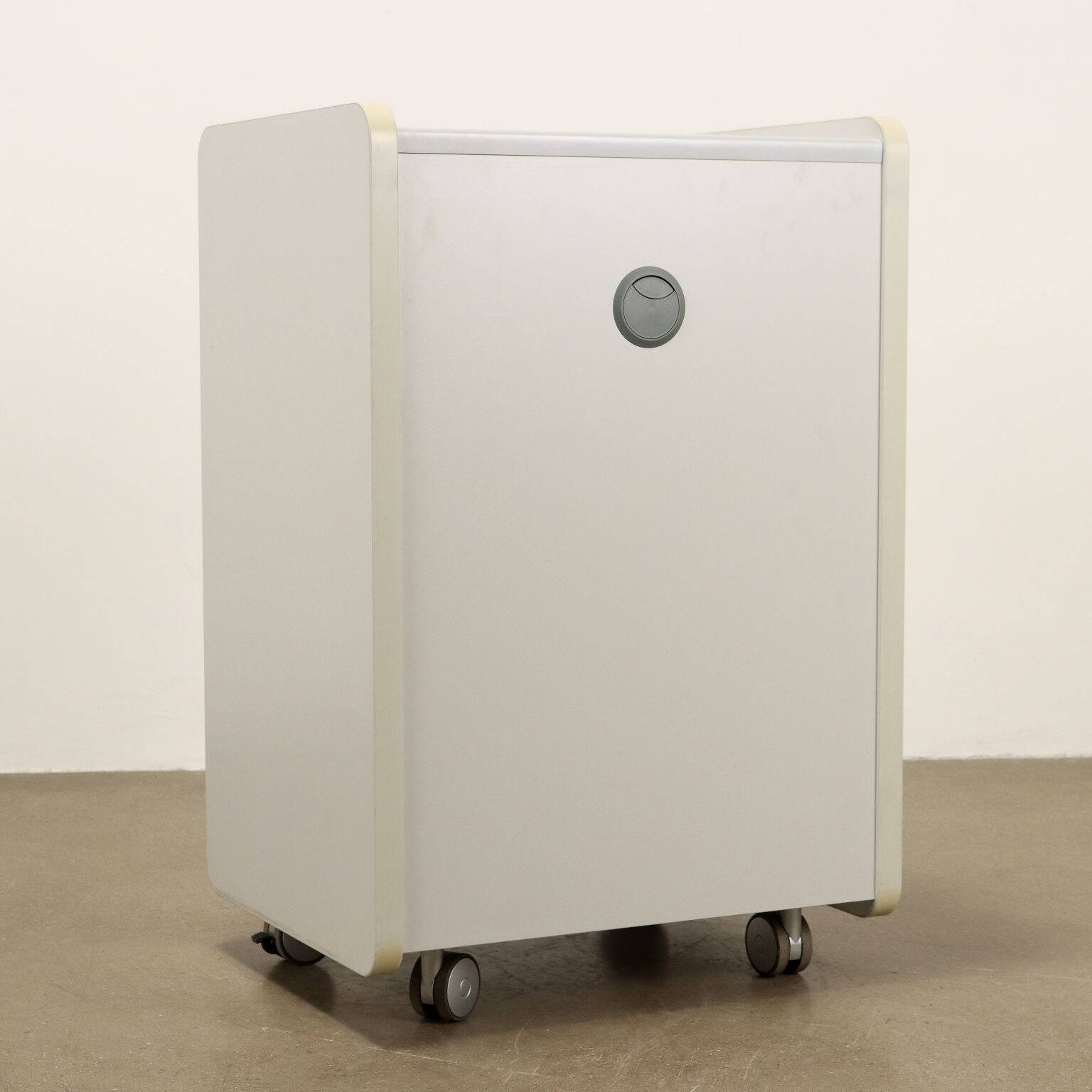 Small chest of drawers - 1990s