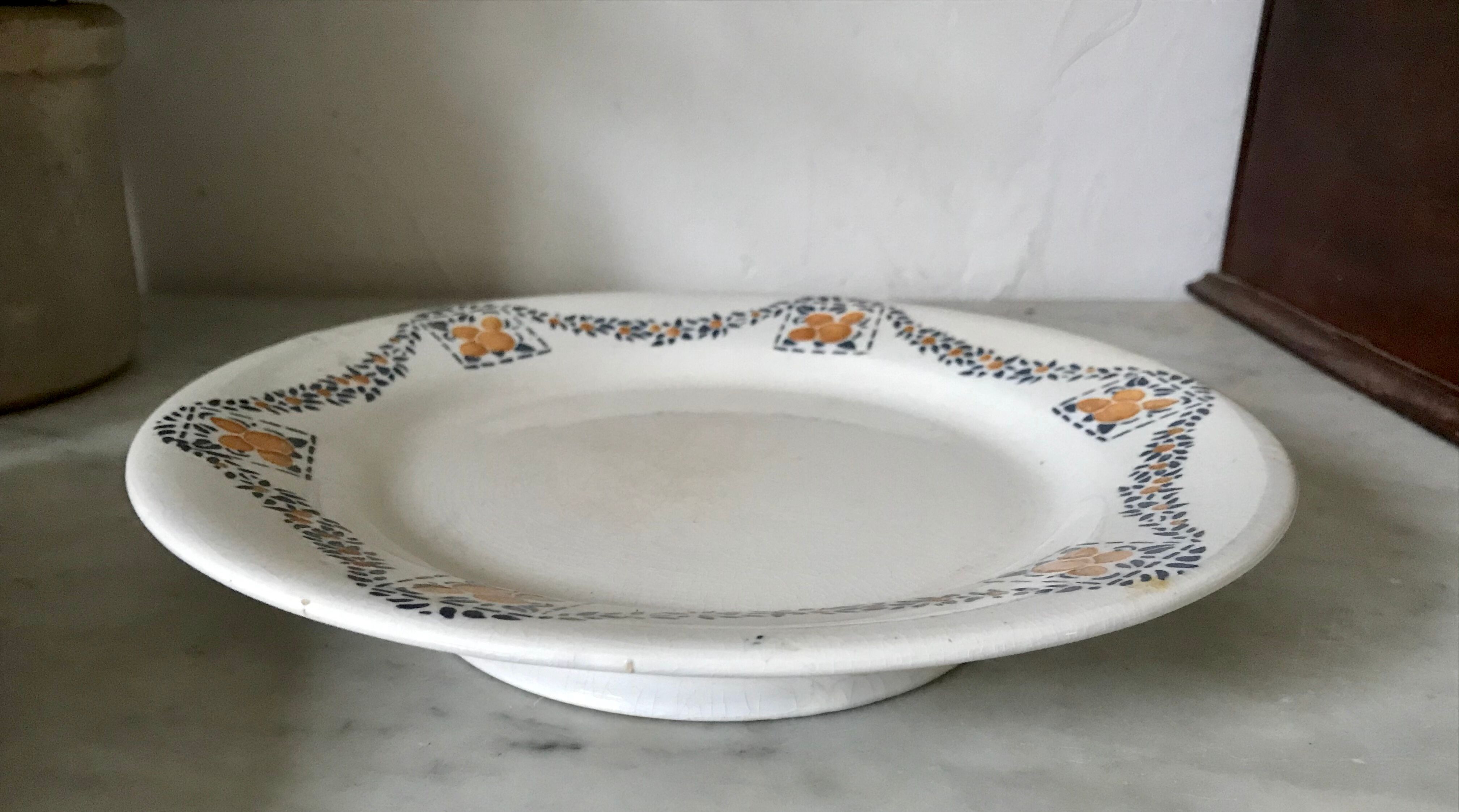 Old dishes HBCM model Georges