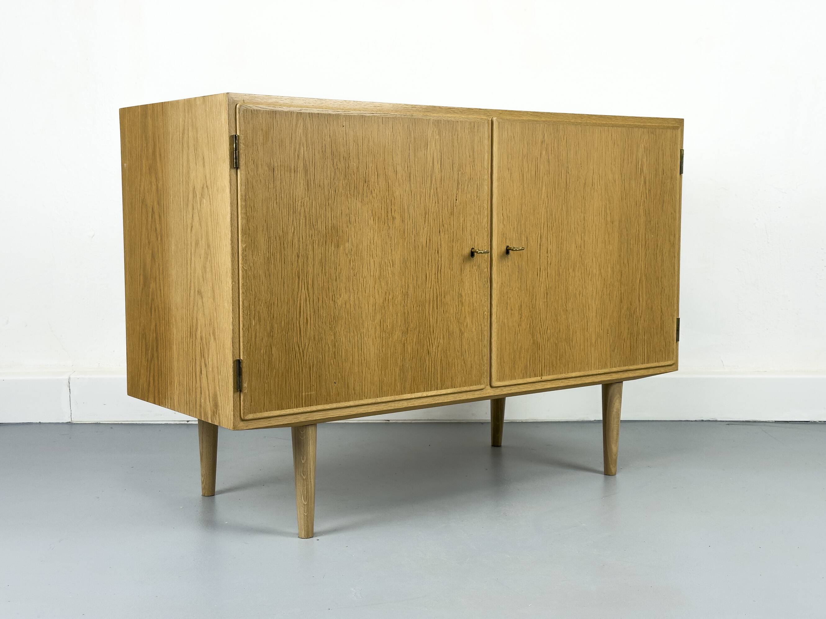 Mid-Century Oak Sideboard by Carlo Jensen for Hundevad & Co., 1960s