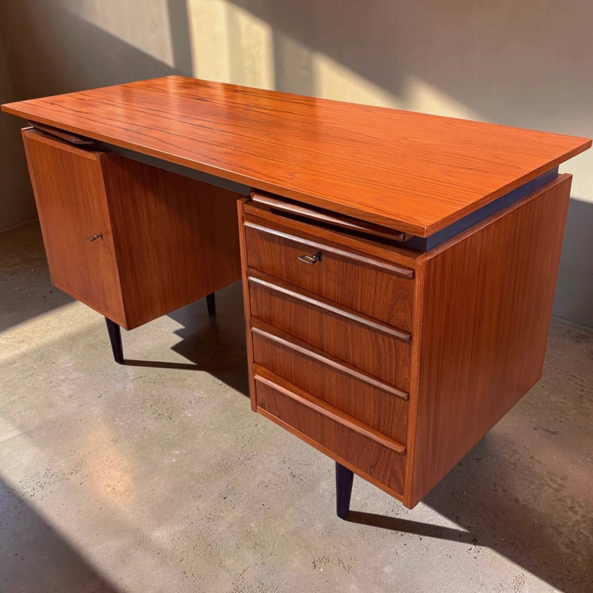 Bureau par Cees Braakman pour Pastoe, années 1960.