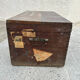 Coffre en bois / malle militaire