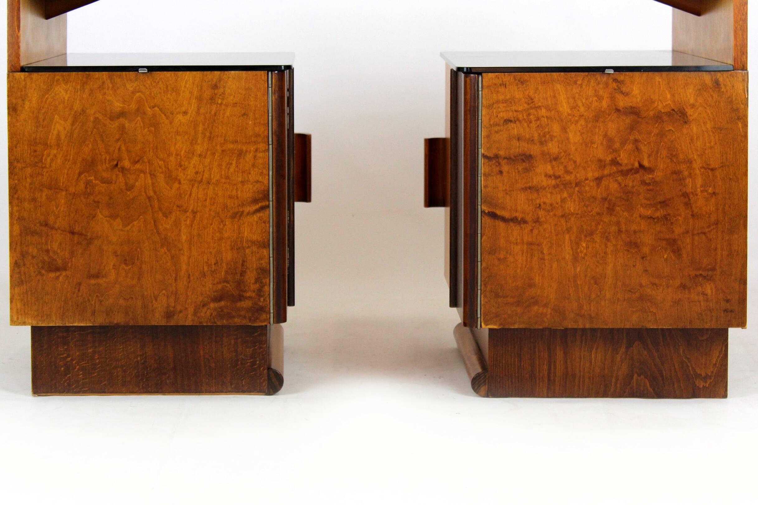 Tables de chevet Art Déco restaurées avec plateaux en verre noir, années 1950, lot de 2