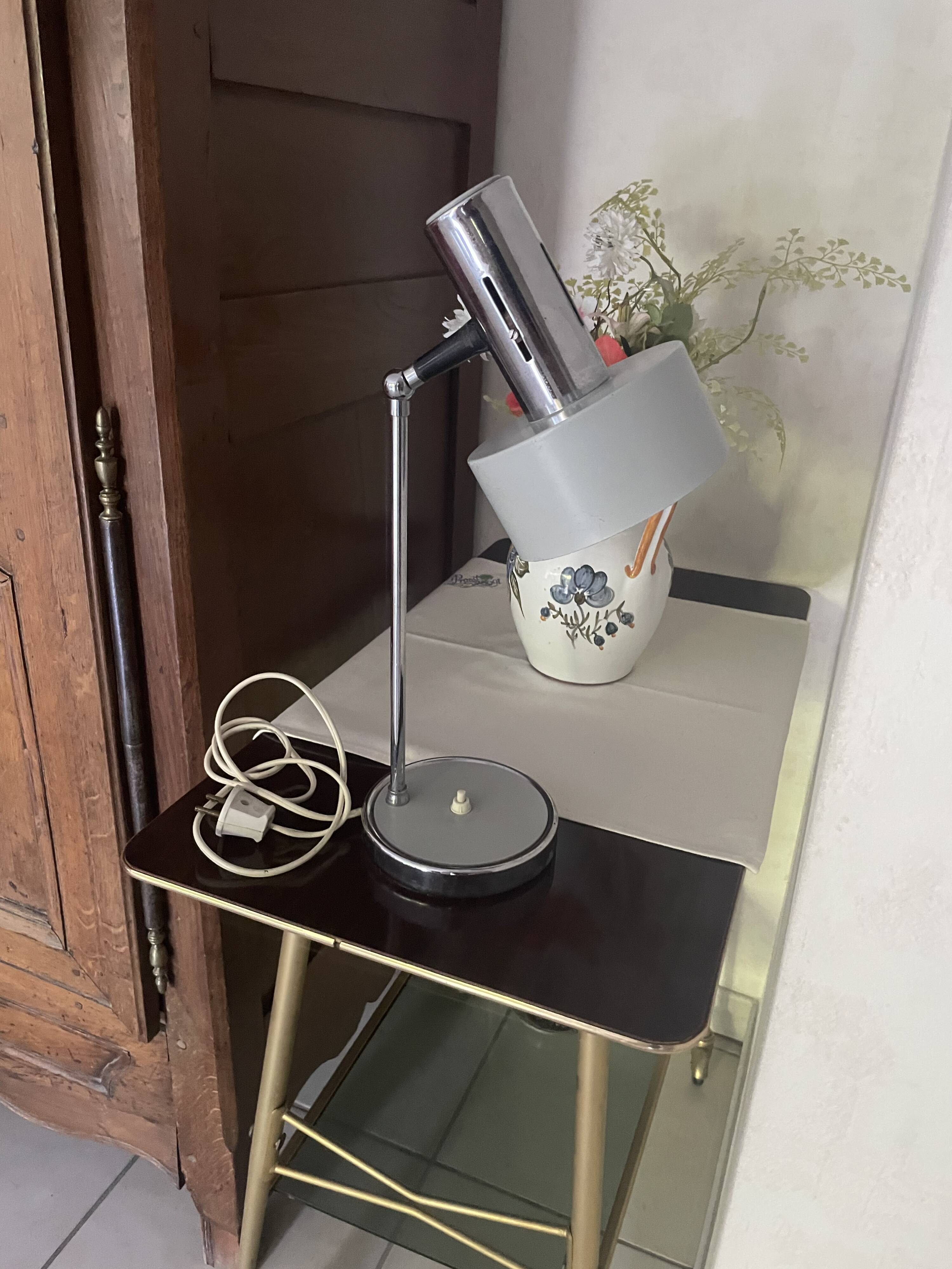 Workshop lamp