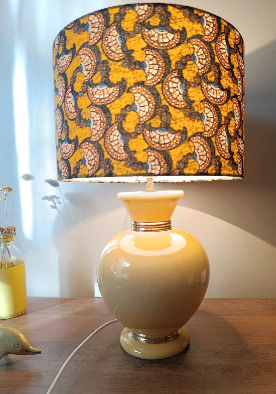 Yellow and gold ceramic table lamp | Kotska, saffron wax lampshade