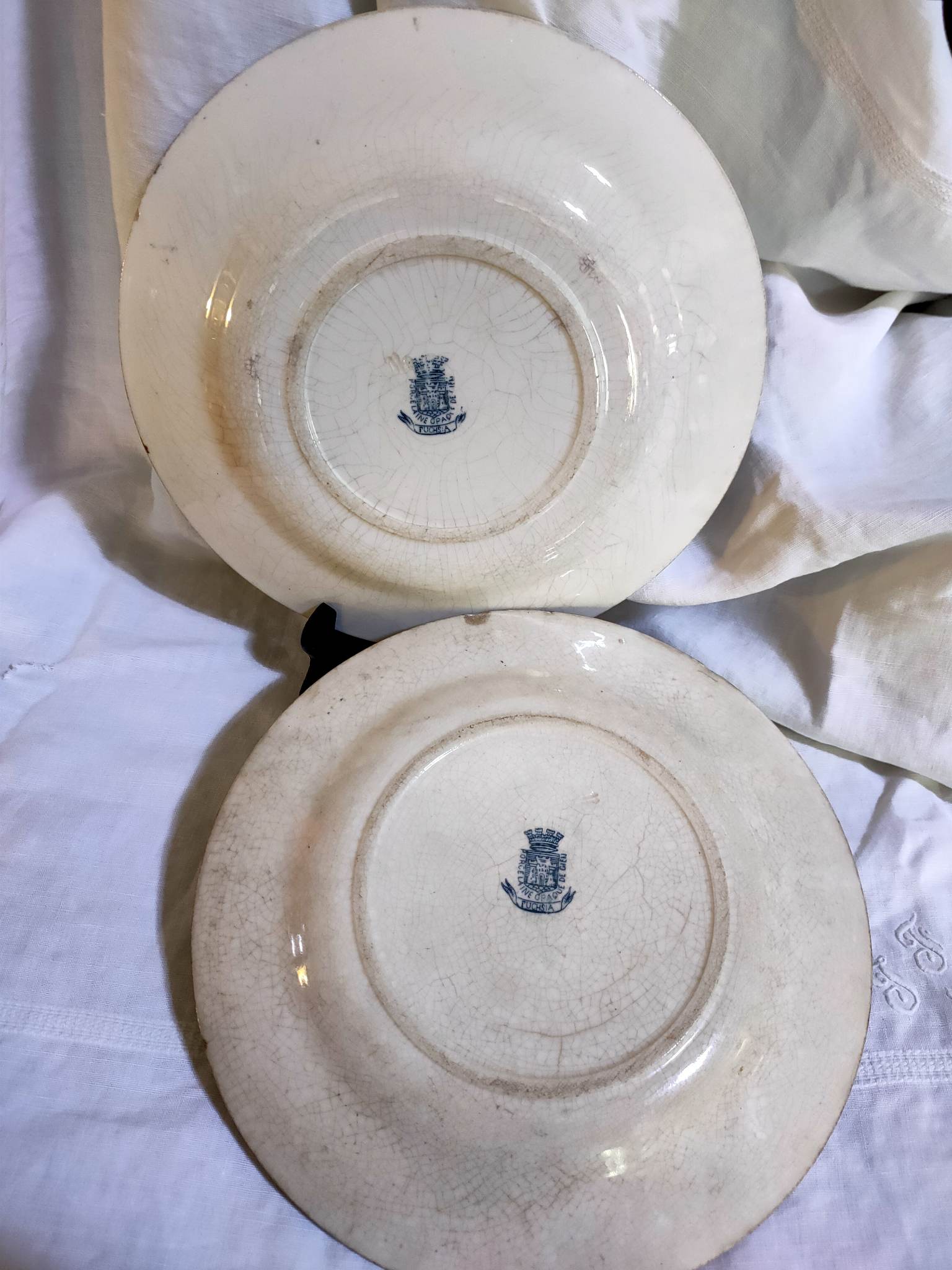 2 flat blue iron earth plates in Gien earthenware