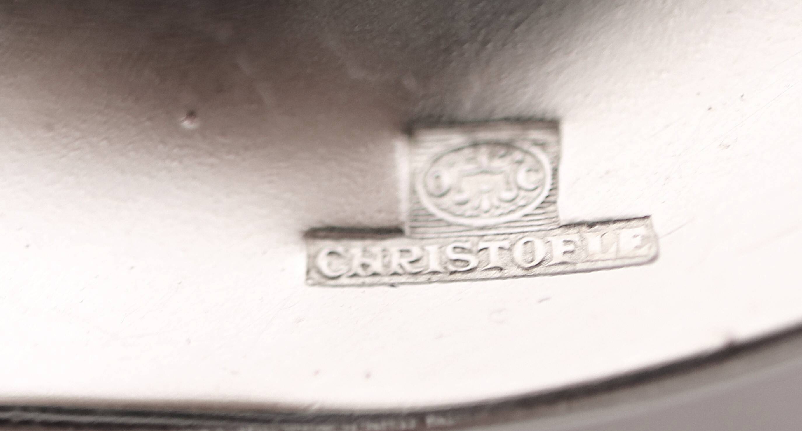Christofle Malmaison, 2-piece salad serving set in silver-plated metal.