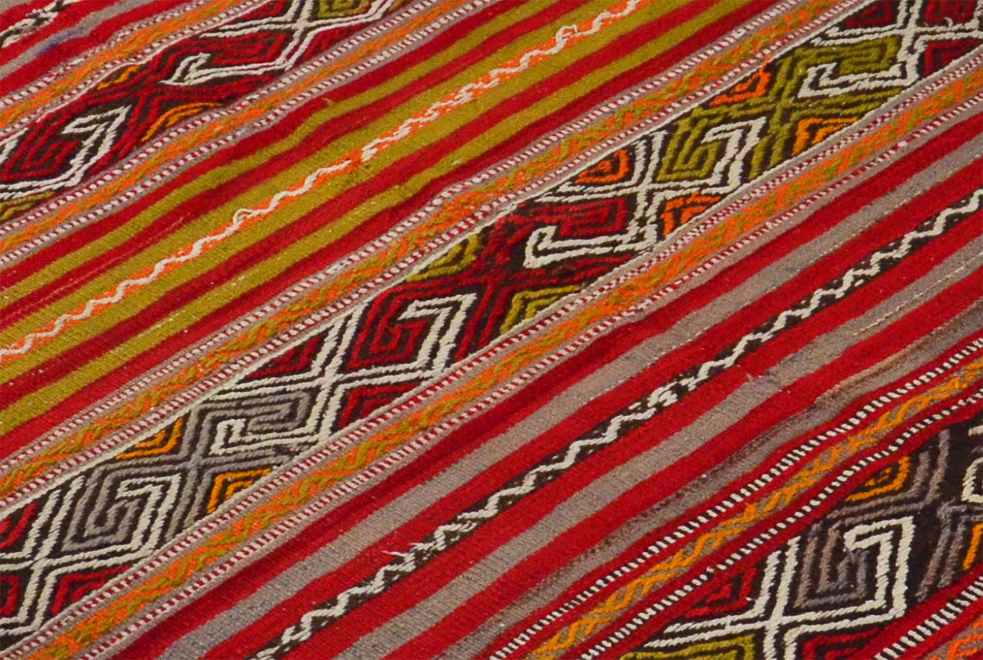 Anatolian handmade kilim rug 200 cm x 136 cm