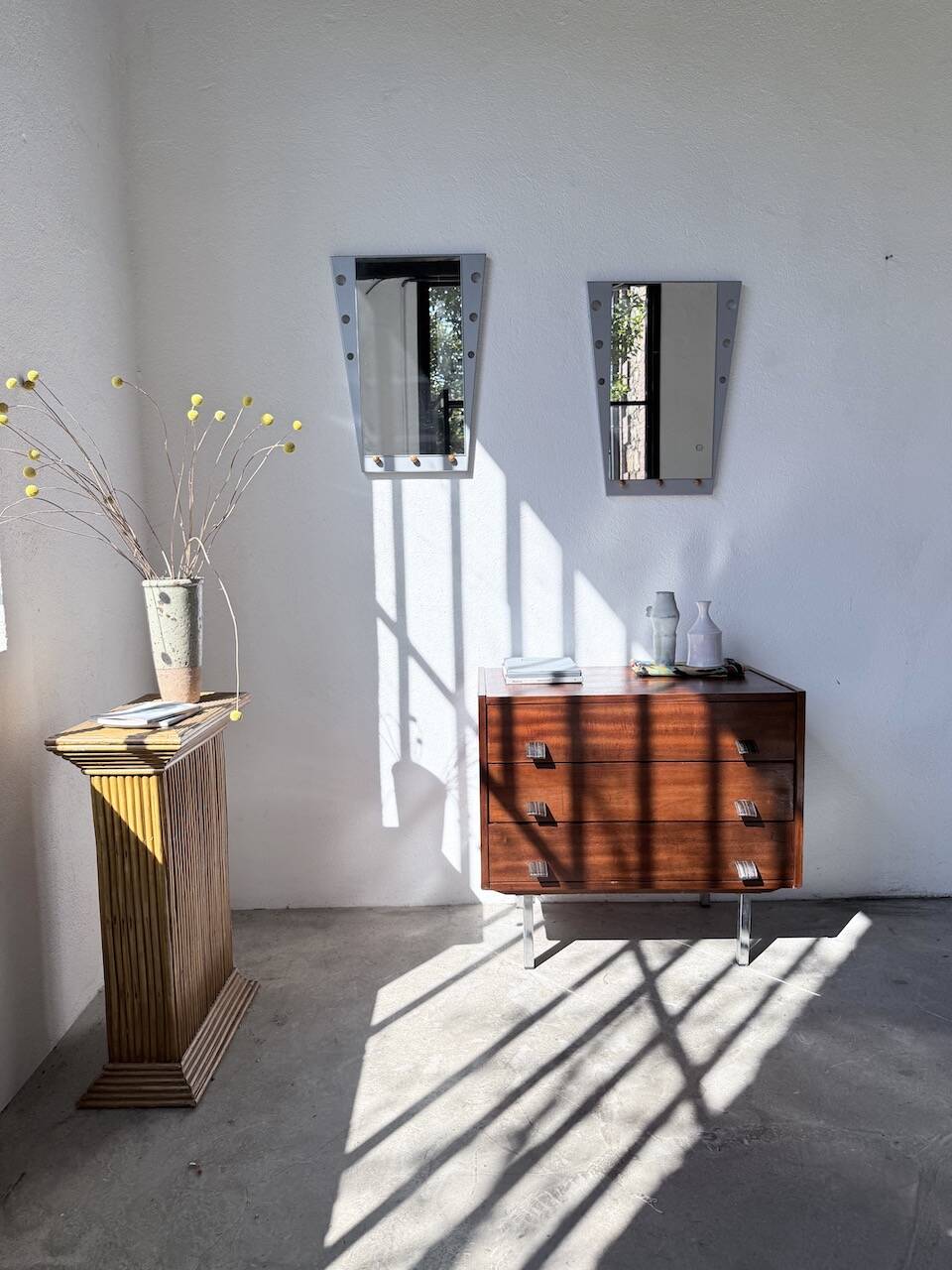 Commode teck poignées cuir 1960