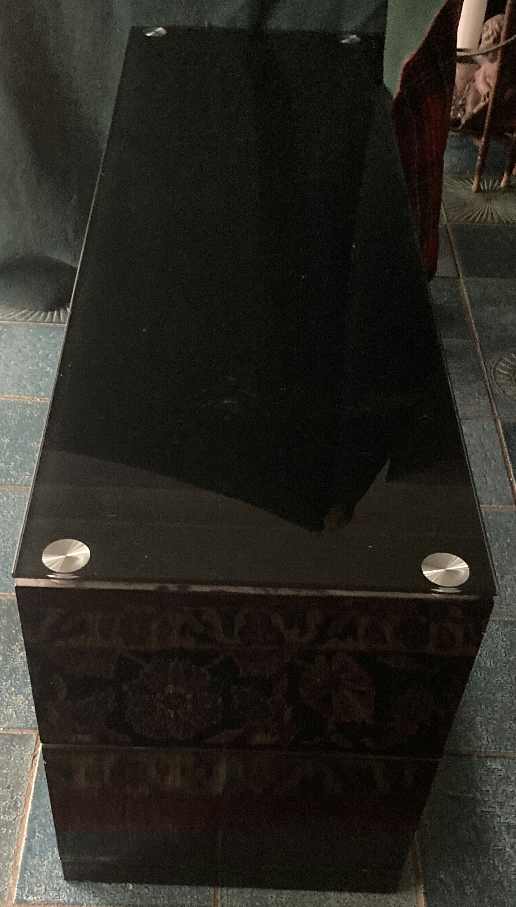 Low cabinet 1 shelf in black tempered glass for TV or other